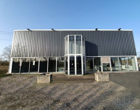 Vente Local d'activité / Entrepôt, 600 m2 à Latresne (33360)