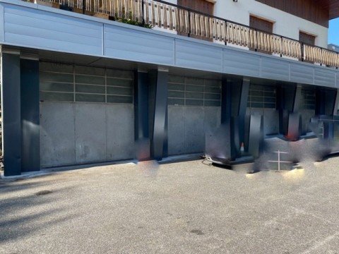 Vente Local commercial , 190 m2 à Challes-les-Eaux sur un emplacement N°1 (73190) en France