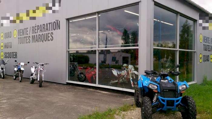 Vente Garage moto, scooter, quad situé à Amboise (37400), dans un zone industrielle