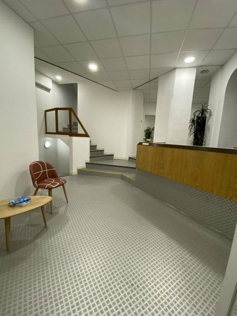 Vente Local professionnel destiné à des activités médicales - paramédicales à Marseille (13001) en France