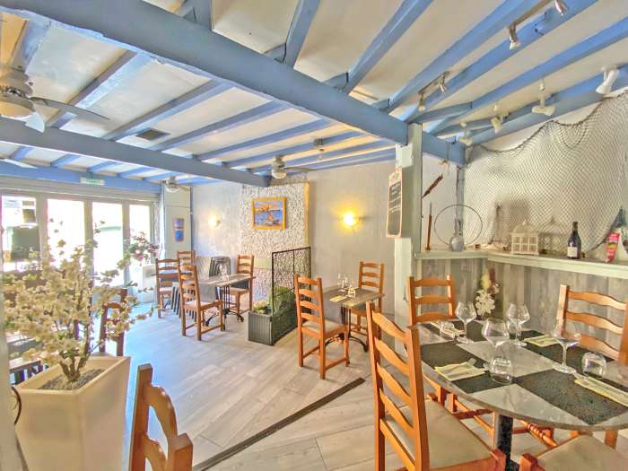 Vente Restaurant 25 couverts avec terrasse à Collioure (66190), à 100 m de la mer et sur une artère principale