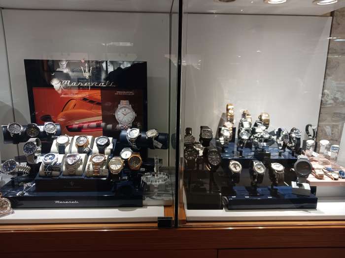 Vente Commerce de bijouterie avec joaillerie et horlogerie à Beaune (21200), en centre ville historique