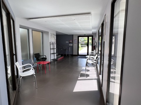 Vente Bureaux / Locaux professionnels, 16 m2 à Maule (78580) en France