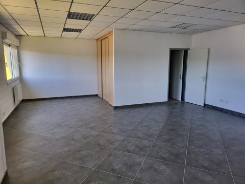 Vente Bureaux / Locaux professionnels, 55 m2 à Champagné (72470)