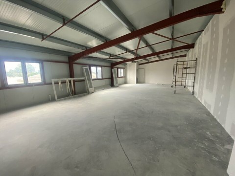 Vente Bureaux / Locaux professionnels, 102 m2 à Saint-Vincent-de-Tyrosse (40230) en France