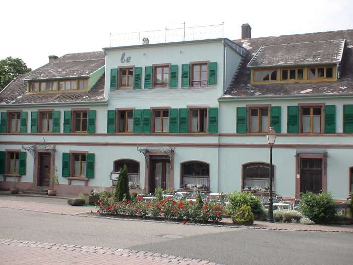 Vente Hébergement et évènementiel restauration à 40 min de Strasbourg, station verte du massif forestier en France