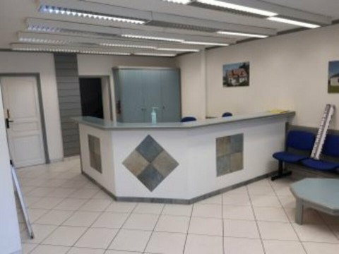 Vente Bureaux / Locaux professionnels, 70 m2 à Saint-Paul-lès-Dax (40990)