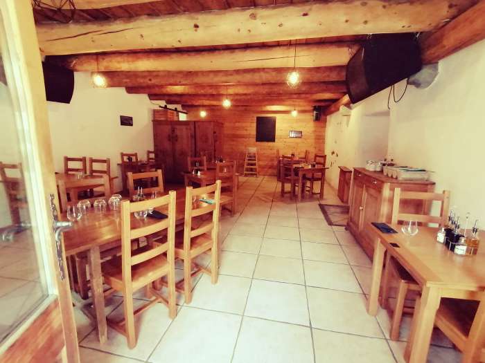 Vente Bar, Restaurant 30 couverts avec terrasse dans les Hautes Alpes (05) - parc régional du Queyras en France