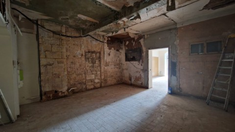 Vente Local commercial pour plusieurs activités à Bordeaux (33000), en plein centre ville en France