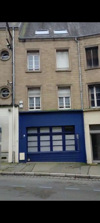 Vente Immeuble pour investisseur - commerce et habitation à Gavray-sur-Sienne (50450), dans une ville commerçante en France