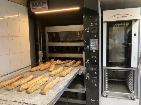 Vente Boulangerie, dans le Var Est (83), matériel, parking