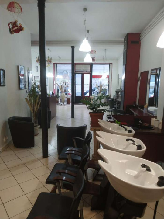 Vente Salon de coiffure mixte de 100 m2, dans le centre ville, à Paris (75004)