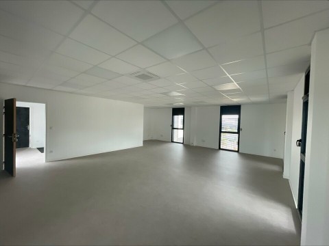 Vente Bureaux / Locaux professionnels, 120 m2 à Guilherand Granges (07500)
