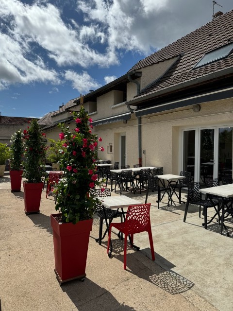 Vente Bar avec restauration du midi à Nuits-Saint-Georges (21700), dans une zone dynamique en France