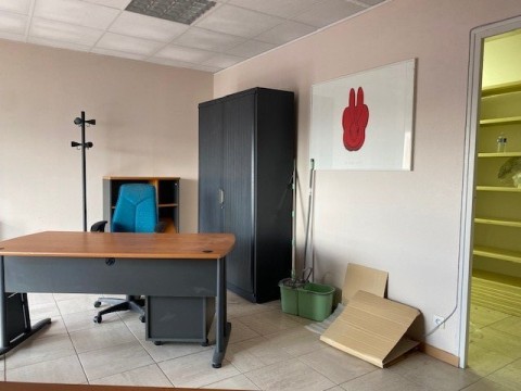 Vente Bureau meublé à Saint-Jean-le-Blanc (45650) en France