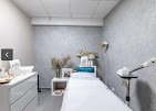 Vente Manucure, Esthétique / salon de beauté, Relaxation / Massage, 60 m2 à Paris (75011) en France
