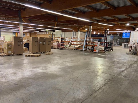 Vente Local d'activité / Entrepôt, 2320 m2 à Vannes dans une zone artisanale recherchée (56000)