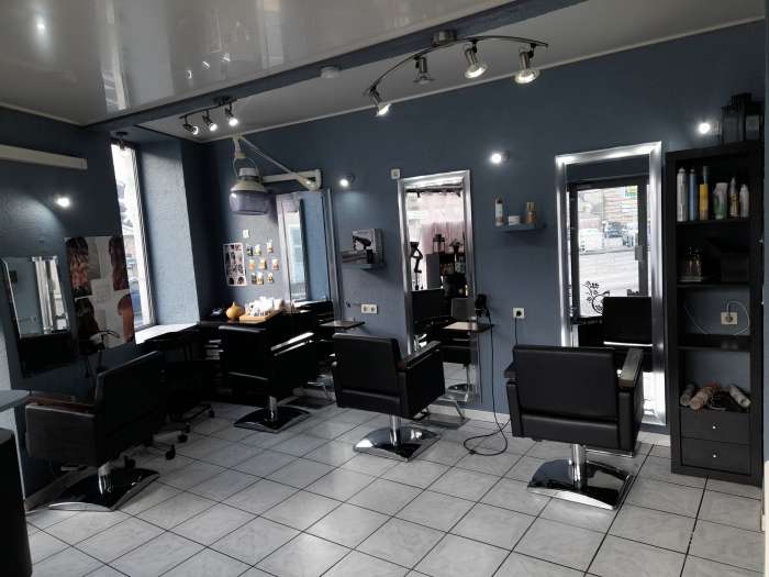 Vente Salon de coiffure mixte à Neuville-les-Dames (01400), dans un village de plus de 1500 habitants