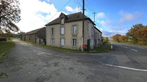 Vente Immobilier grange et dépendances de 600 m2 à Alençon (61000) en France