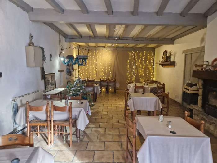 Vente Restaurant - bar de village proche de Montélimar (26200), avec logement de fonction et grande terrasse