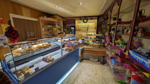 Vente Boulangerie, Pâtisserie, 3020 pi2 au centre-ville de Brassac à Castres (81) en France