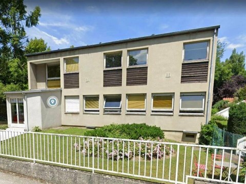 Vente Bureaux / Locaux professionnels, 220 pi2 à Louveciennes (78430) en France