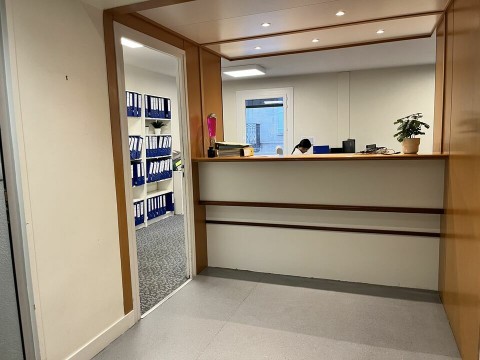 Vente Bureaux / Locaux professionnels, 170 m2 à Bordeaux (33000) en France