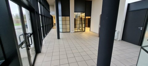 Vente Immeuble de bureaux de 310 m2, à Langueux (22360) en France