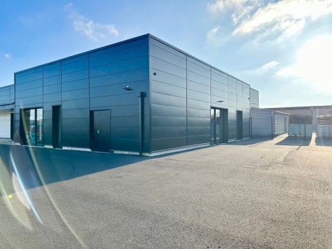Vente Local d'activité / Entrepôt, 185 m2 dans le Maine et Loire (49) en France