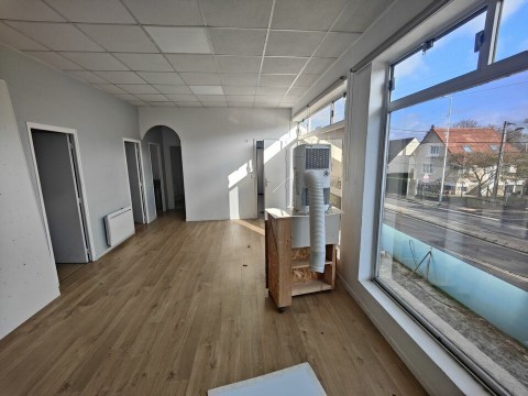 Vente Bureaux / Locaux professionnels, 57 m2 à Sainte-Geneviève-des-Bois (91700)