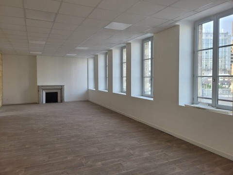 Vente Bureaux / Locaux professionnels, 189 m2 à Bordeaux (33000)