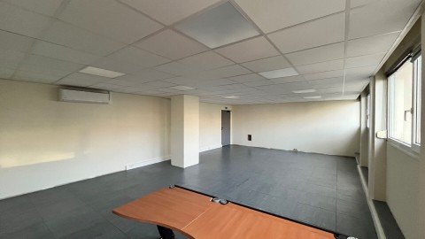 Vente Bureaux / Locaux professionnels, 55 m2 à Clermont-Ferrand (63000)