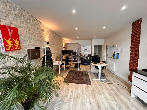 Vente Bureaux / Locaux professionnels, 75 m2 à Caen (14000) en France