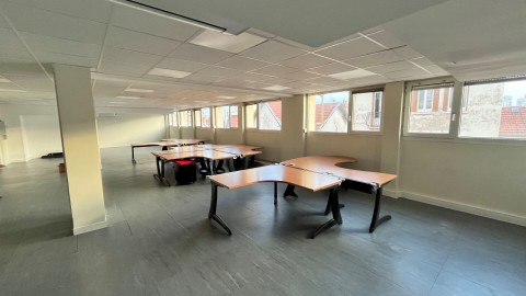 Vente Bureaux / Locaux professionnels, 130 m2 à Clermont-Ferrand (63000)