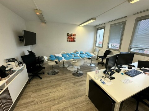 Vente Bureaux / Locaux professionnels, 81 m2 à Igny (91430)