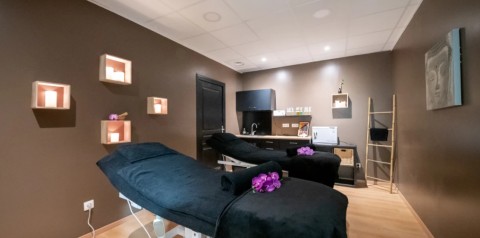 Vente Esthétique / salon de beauté, 85 m2 en emplacement N°1 à Béziers (34)