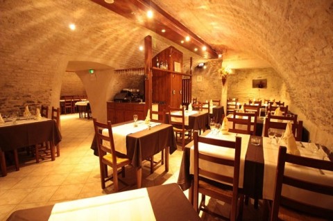 Vente Hôtel restaurant de 12 chambres avec terrasse en plein centre ville, à Champlitte (70600)