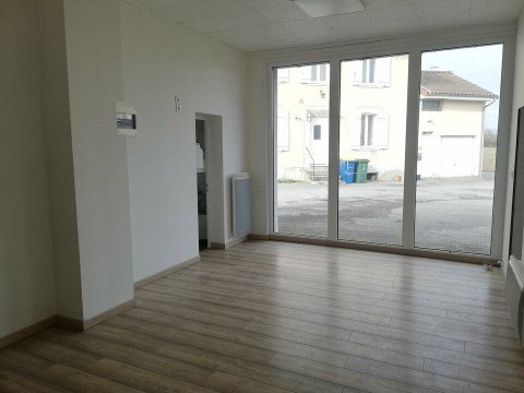 Vente Local d'activité / Entrepôt, 107 m2 dans une zone dynamique, à Feytiat (87220) en France