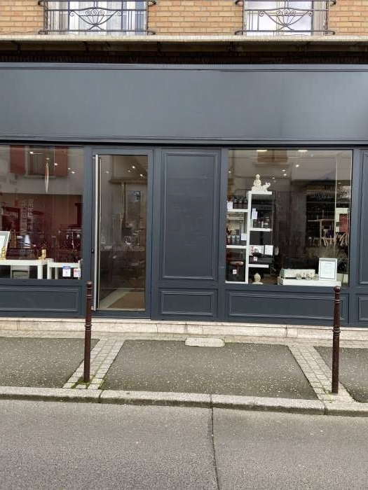 Vente Salon de coiffure mixte et barber dans le centre ville, à Houilles (78800) en France