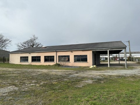 Vente Local d'activité / Entrepôt, 450 m2 à Chambon-sur-Voueize (23170)