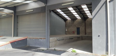 Vente Local d'activité / Entrepôt, 200 m2 à Vaux-le-Pénil (77000)