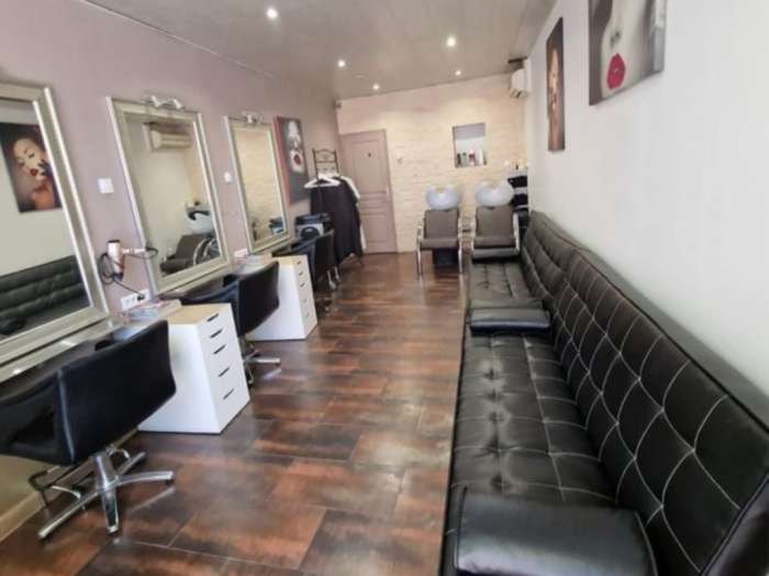 Vente Salon de coiffure, 40 m2 sur un axe passant, à Marseille (13000) en France
