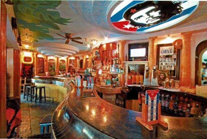 Vente Bar avec thème cubain existe depuis plus de 20 ans, dans une zone commerciale, dynamique et touristique à Girona