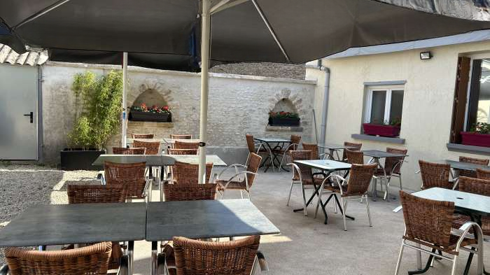 Vente Bar, Restaurant, Loto licence IV avec terrasse à Outarville (45480)
