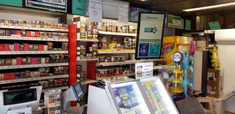 Vente Tabac, Presse, Loto, 50 m2 dans une rue commerçante, en Isère (38)