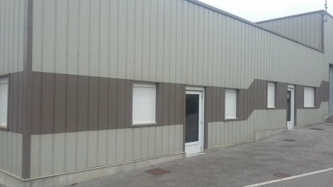 Vente Bureaux / Locaux professionnels, 118 m2 près de Thourotte (60150) en France