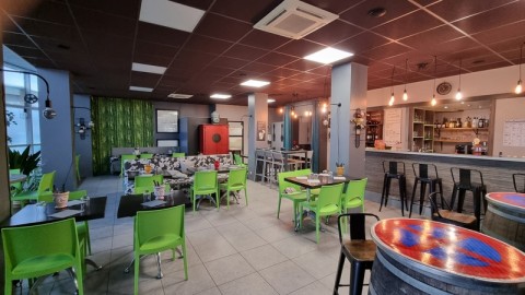 Vente Restaurant 100 couverts avec terrasse à Méjannes-lès-Alès (30340) en France