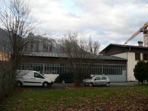 Vente Local d'activité de 2480 pi2 dans une zone artisanale, à Albertville (73200) en France