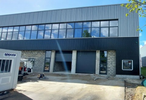 Vente Local d'activité / Entrepôt, 347 m2 à Saint-Maximin (60740)