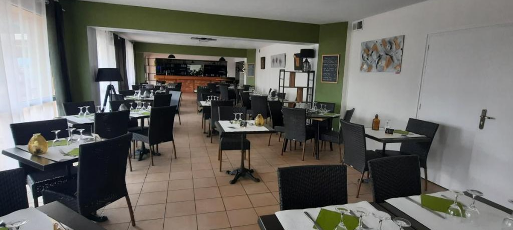 Vente Hôtel restaurant de 30 chambres avec piscine et salle de séminaire en Saône et Loire (71)